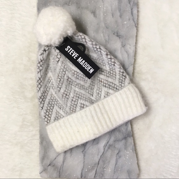 Steve Madden Accessories - Steve Madden Wool Pom Pom Tuque Knit White New